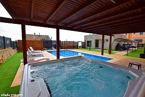 אחוזת רפאל ריזורט