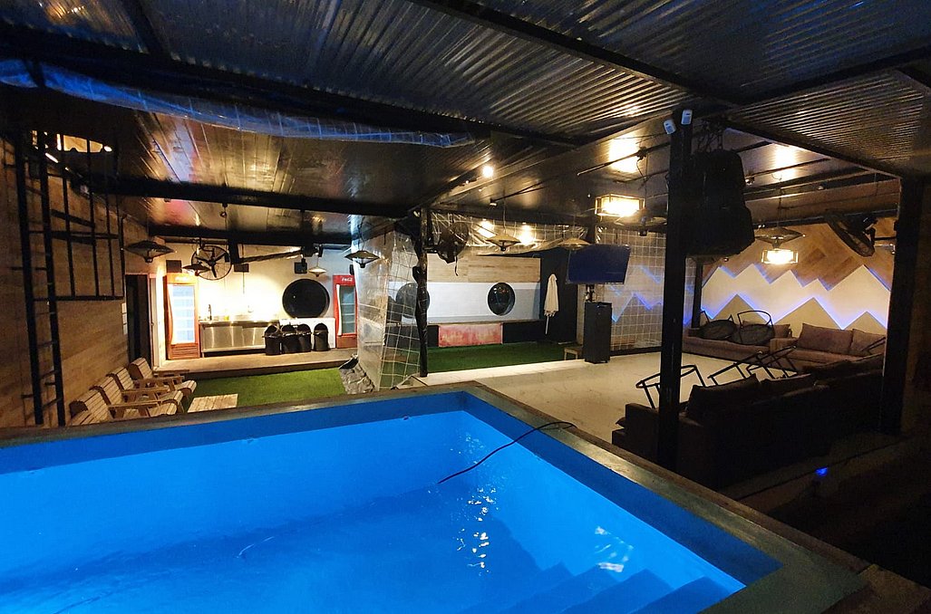 בלו סקיי מתחם אירוח