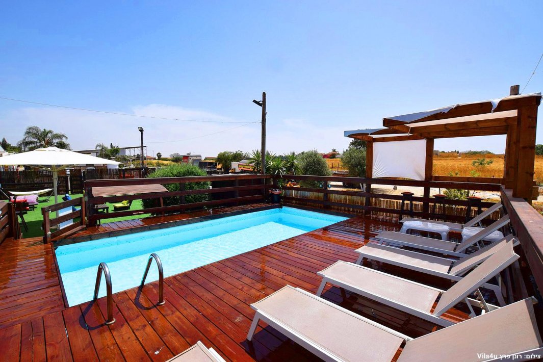 ליידיס פול בעזריקם