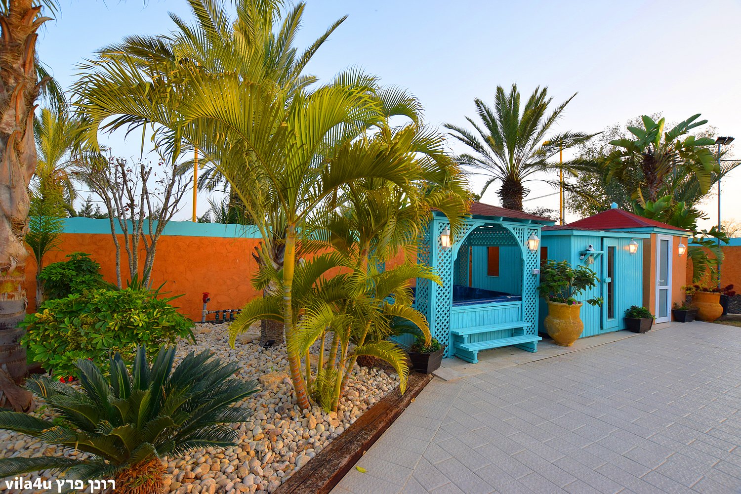 אחוזת רפאל ריזורט