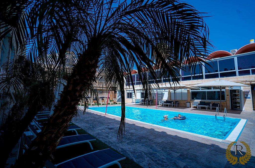 וילה סופריור - וילה לבני נוער ומסיבות