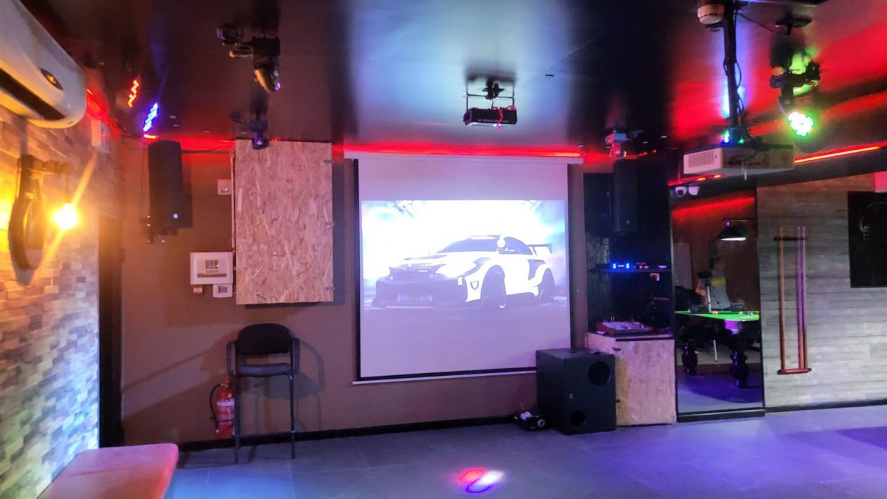 לופט פארטי האוס