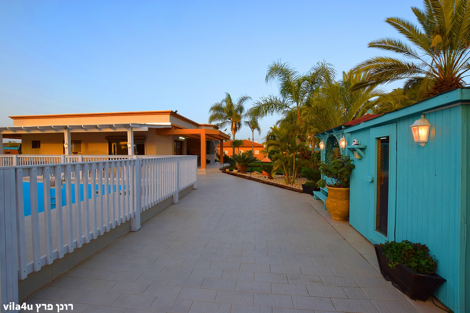 אחוזת רפאל ריזורט