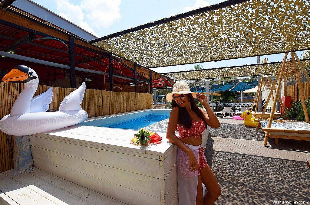 מתחם מיקונוס נתניה