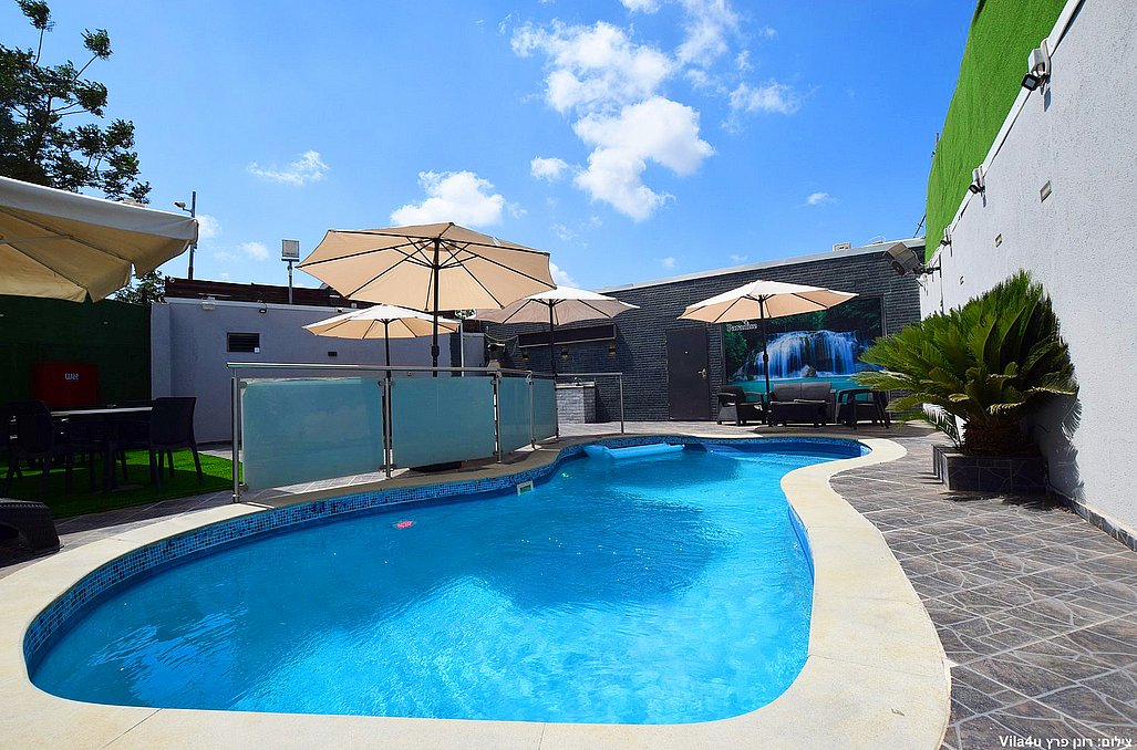 לופט פארדייס בכפר