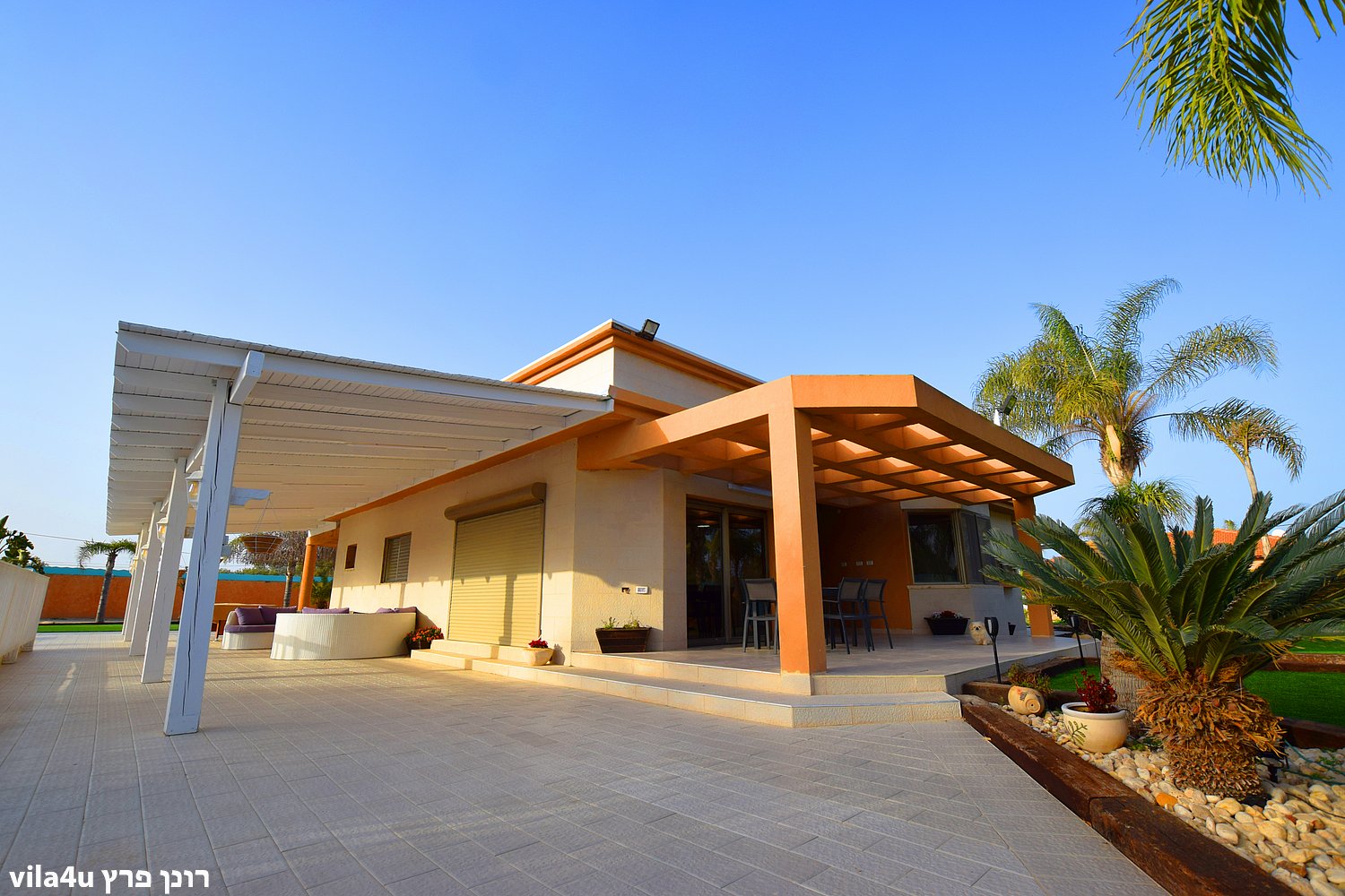 אחוזת רפאל ריזורט