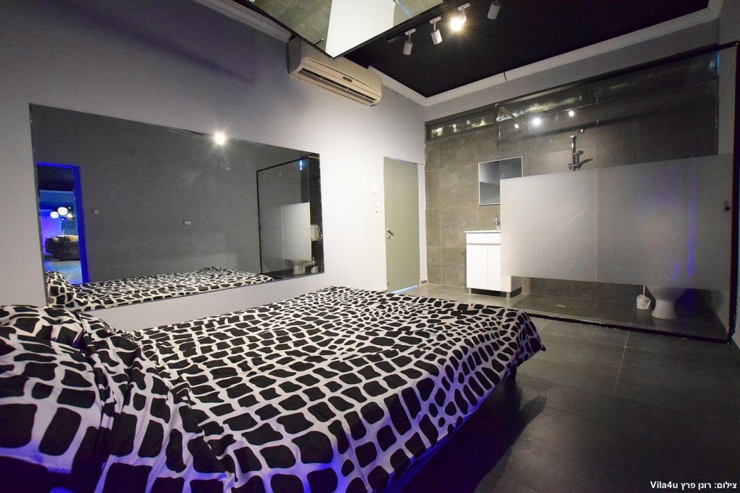 מתחם מולין רוז