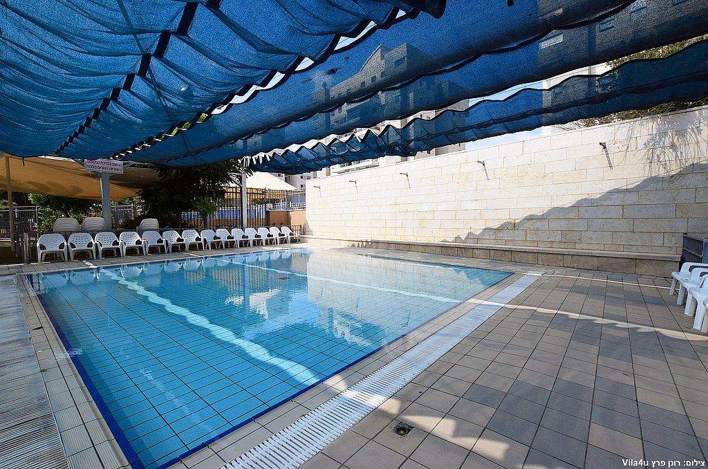 מתחם מיקונוס נתניה