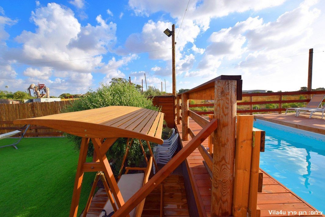 ליידיס פול בעזריקם