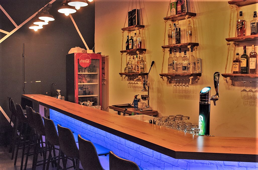 שוגה בר - לאירועים פרטיים עד 100 איש