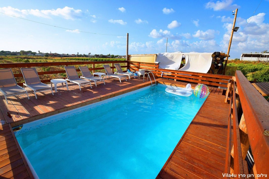 ליידיס פול בעזריקם