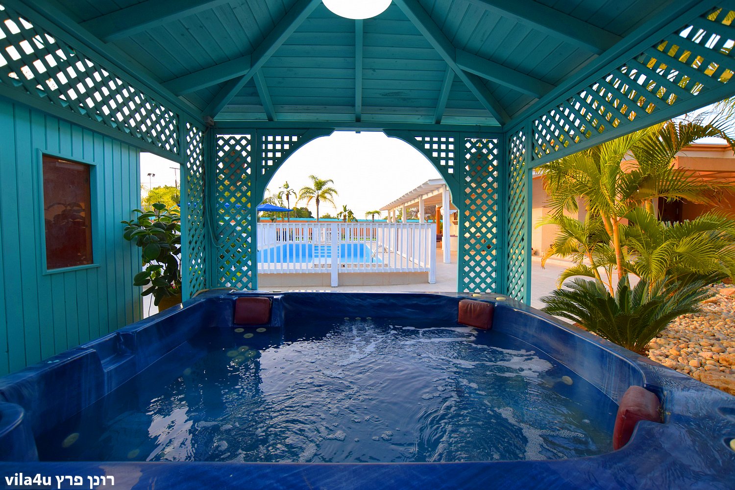 אחוזת רפאל ריזורט