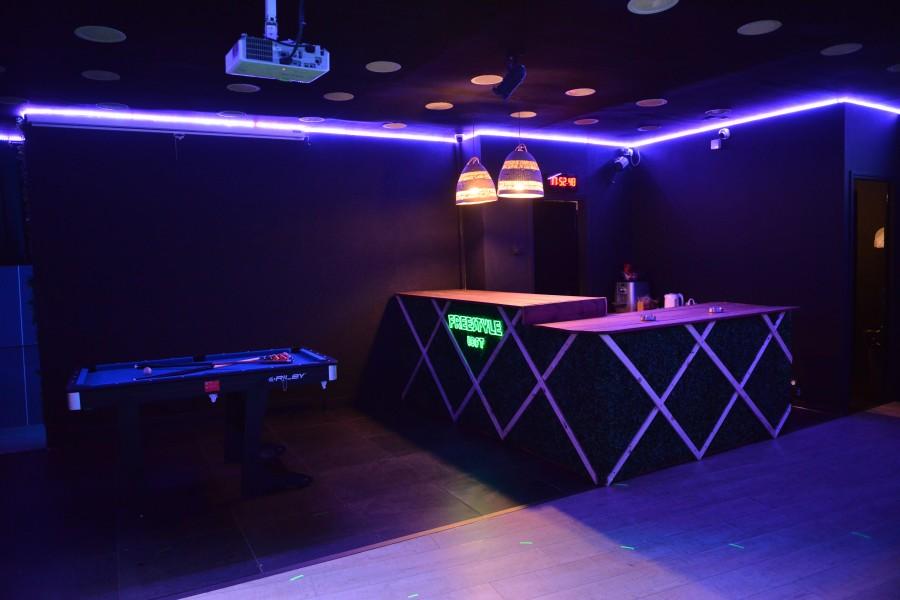 פריסטייל לופט - Freestyle Loft