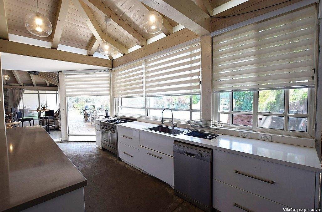 חוגגים בכפר