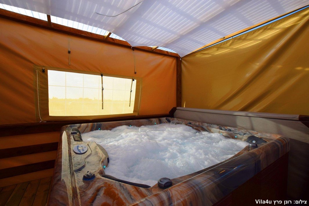 ליידיס פול בעזריקם