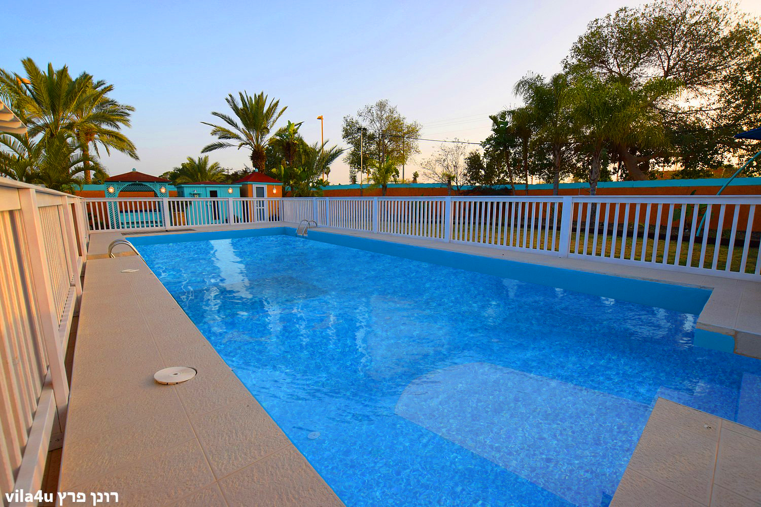 אחוזת רפאל ריזורט