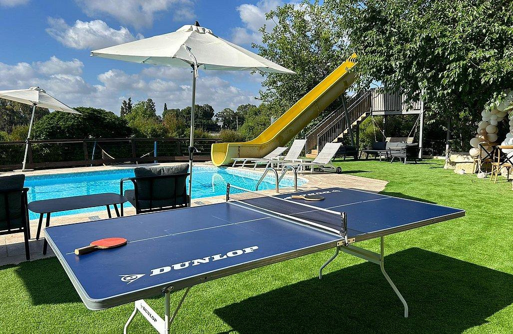 חוגגים בכפר