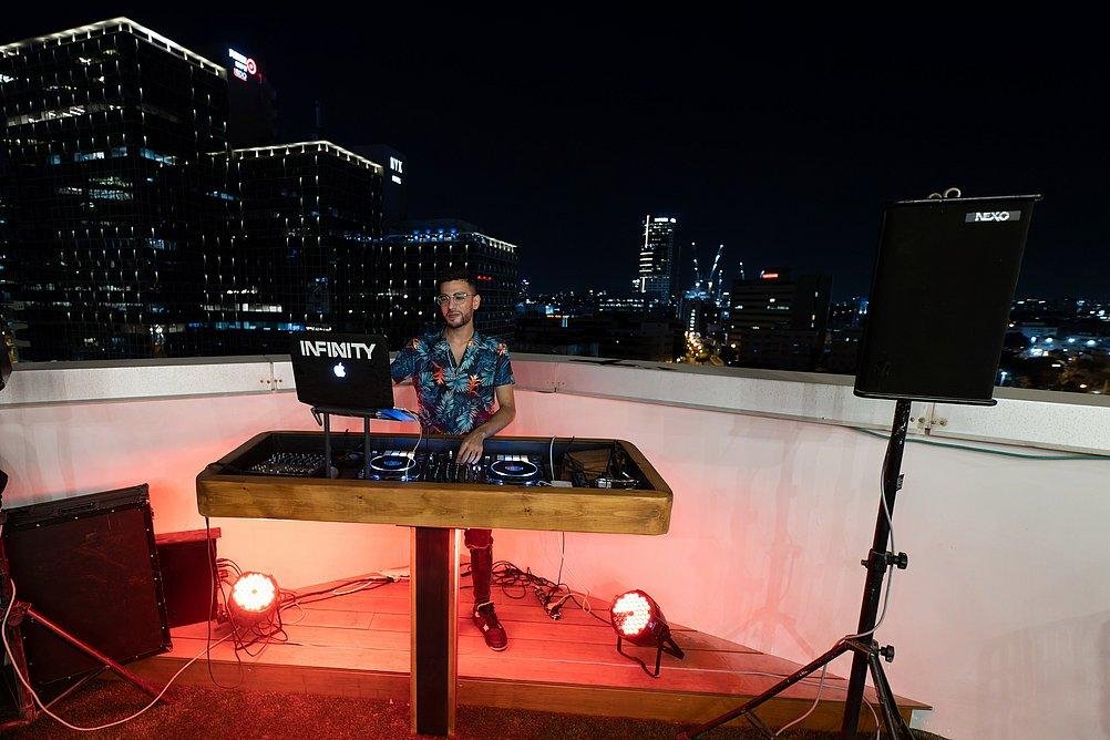 אלמאגו רוף תל אביב