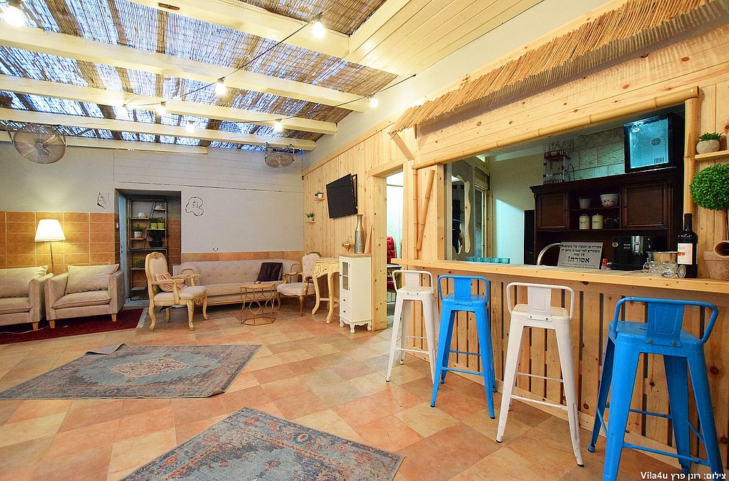 המרפסת הלבנה