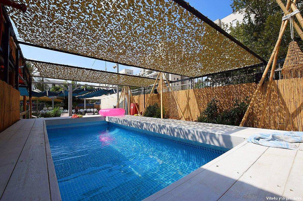 מתחם מיקונוס נתניה