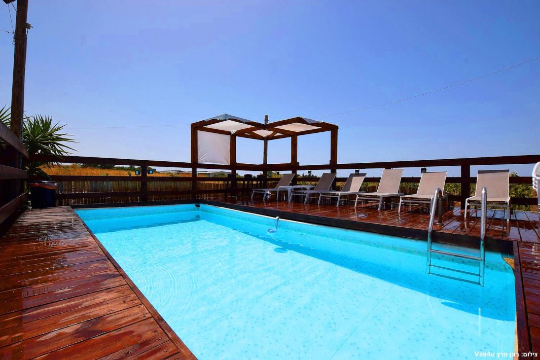 ליידיס פול בעזריקם