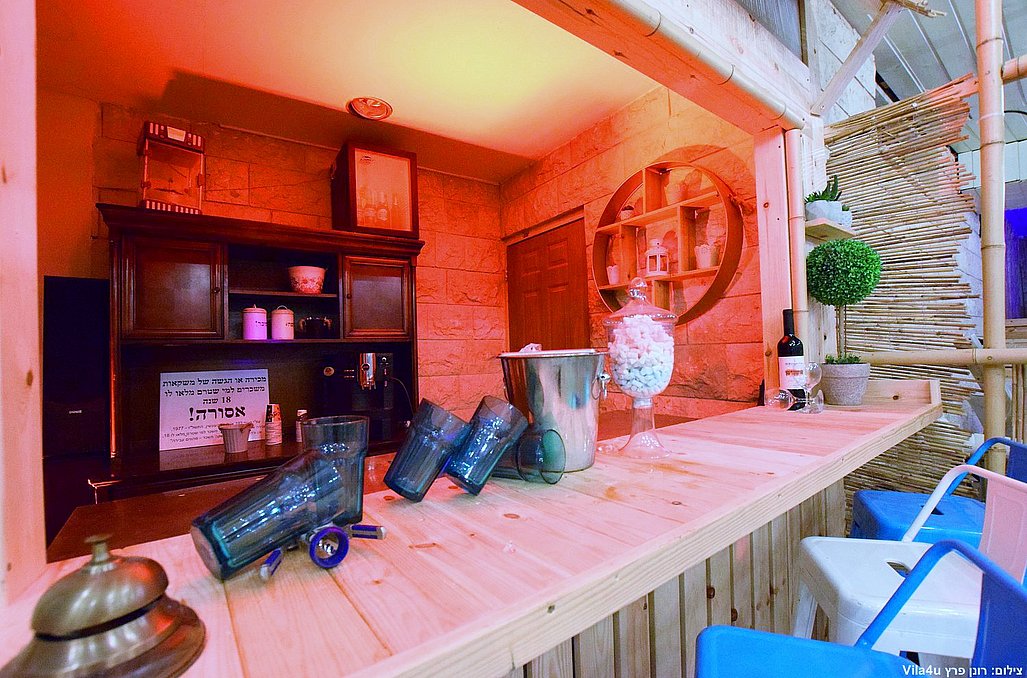 המרפסת הלבנה