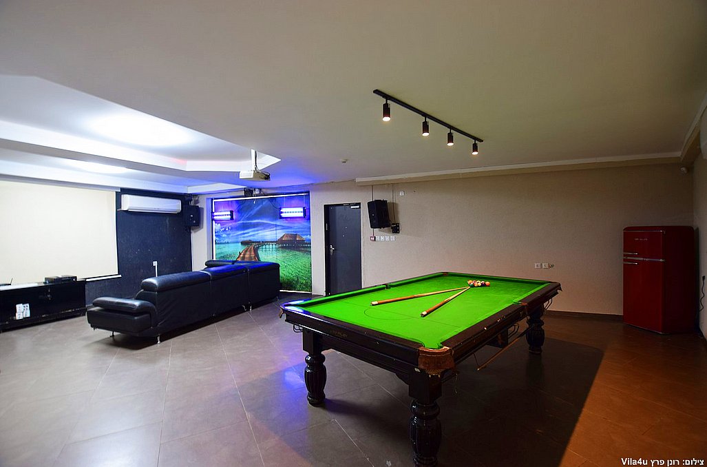 לופט פארדייס בכפר