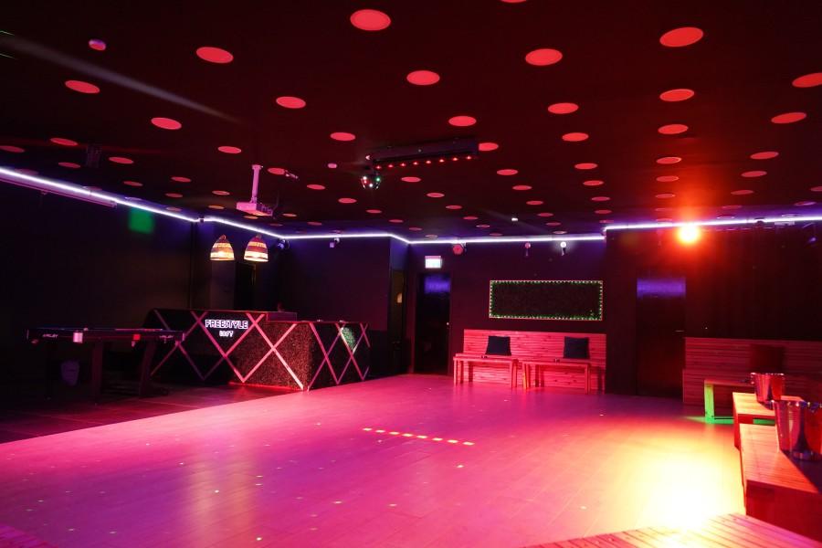 פריסטייל לופט - Freestyle Loft