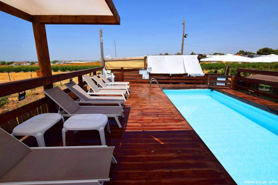 ליידיס פול בעזריקם