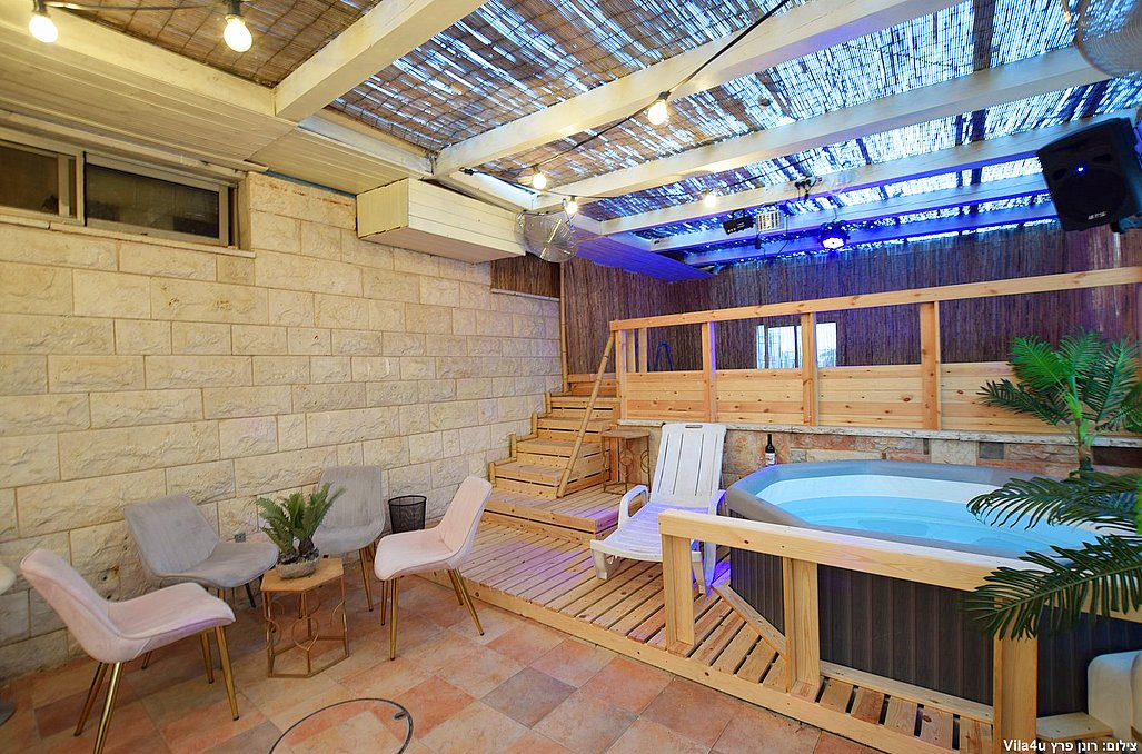 המרפסת הלבנה